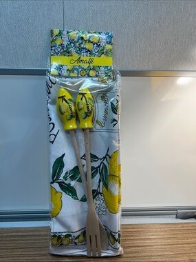 Amalfi Lemon Kitchen Utensil Set with Tea Towel and Wooden Utensils